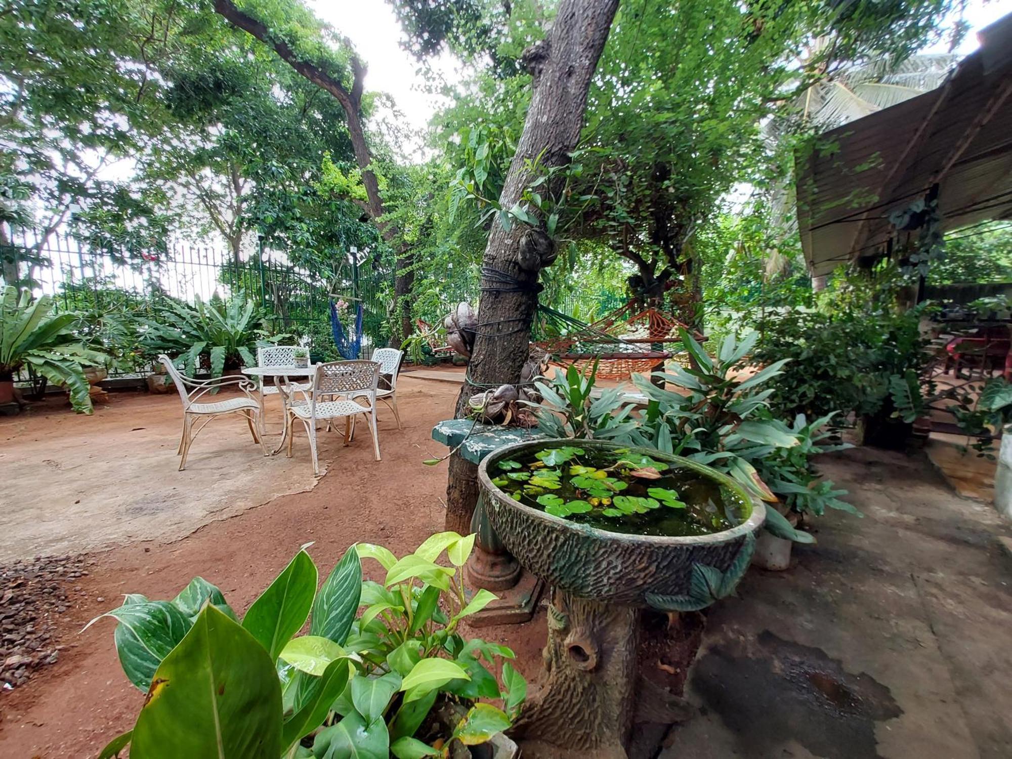 Lake Wave Hotel Anuradhapura Exterior foto