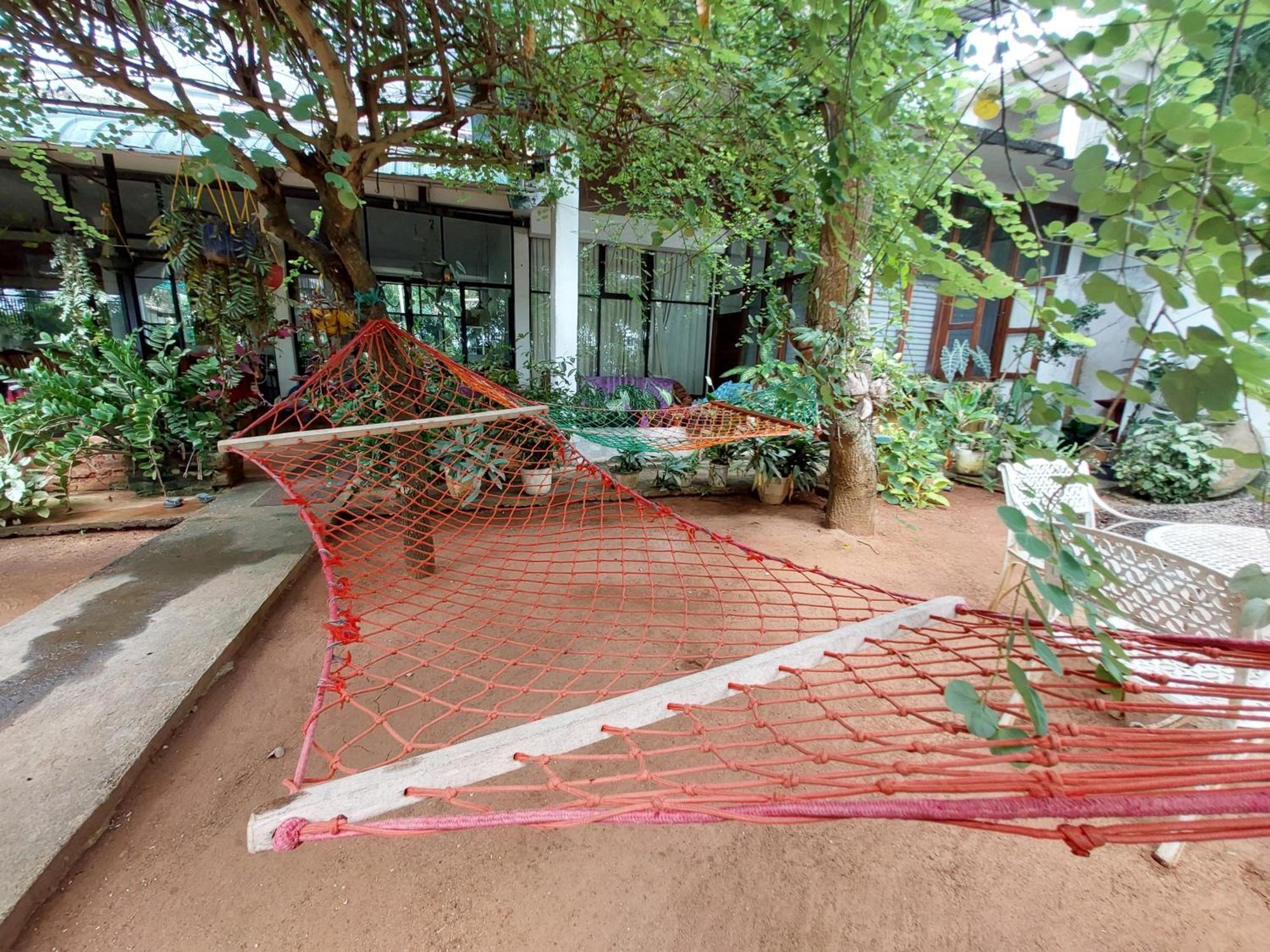 Lake Wave Hotel Anuradhapura Exterior foto