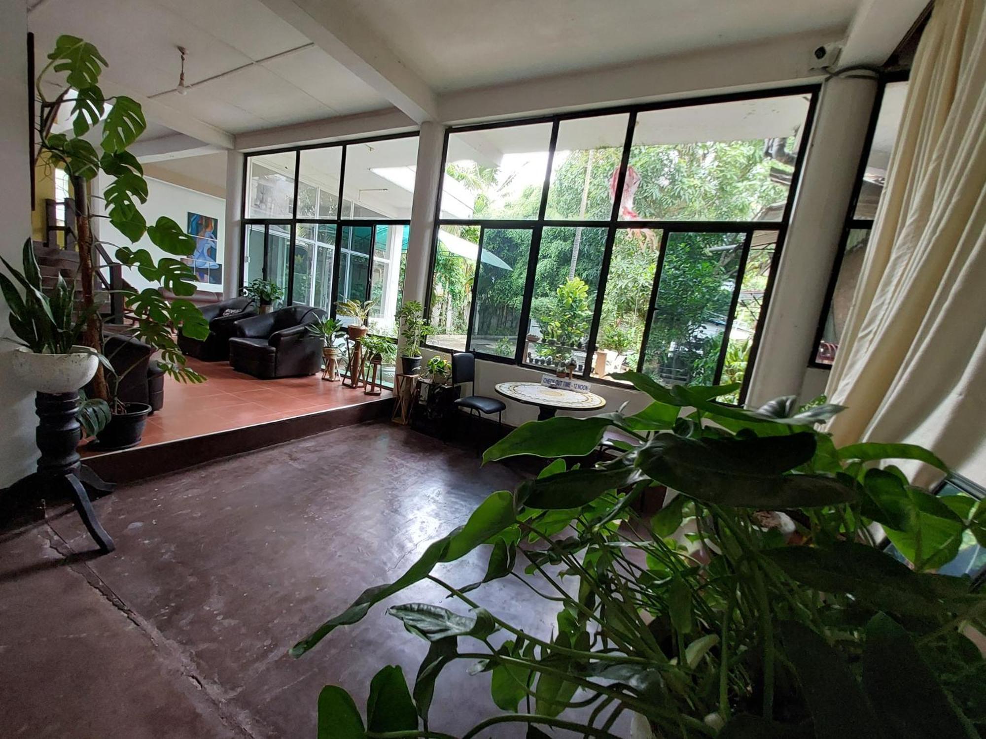 Lake Wave Hotel Anuradhapura Exterior foto