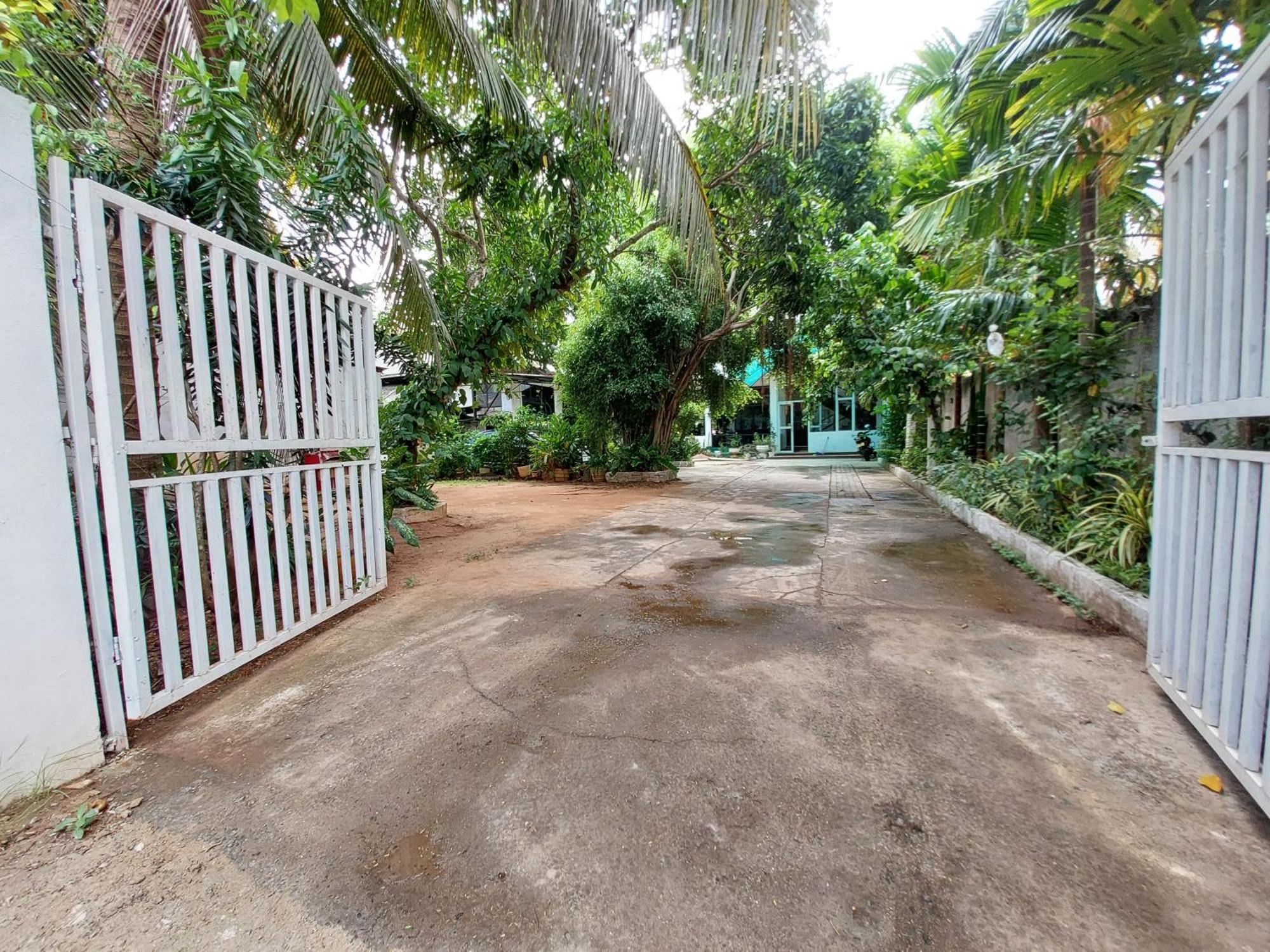 Lake Wave Hotel Anuradhapura Exterior foto