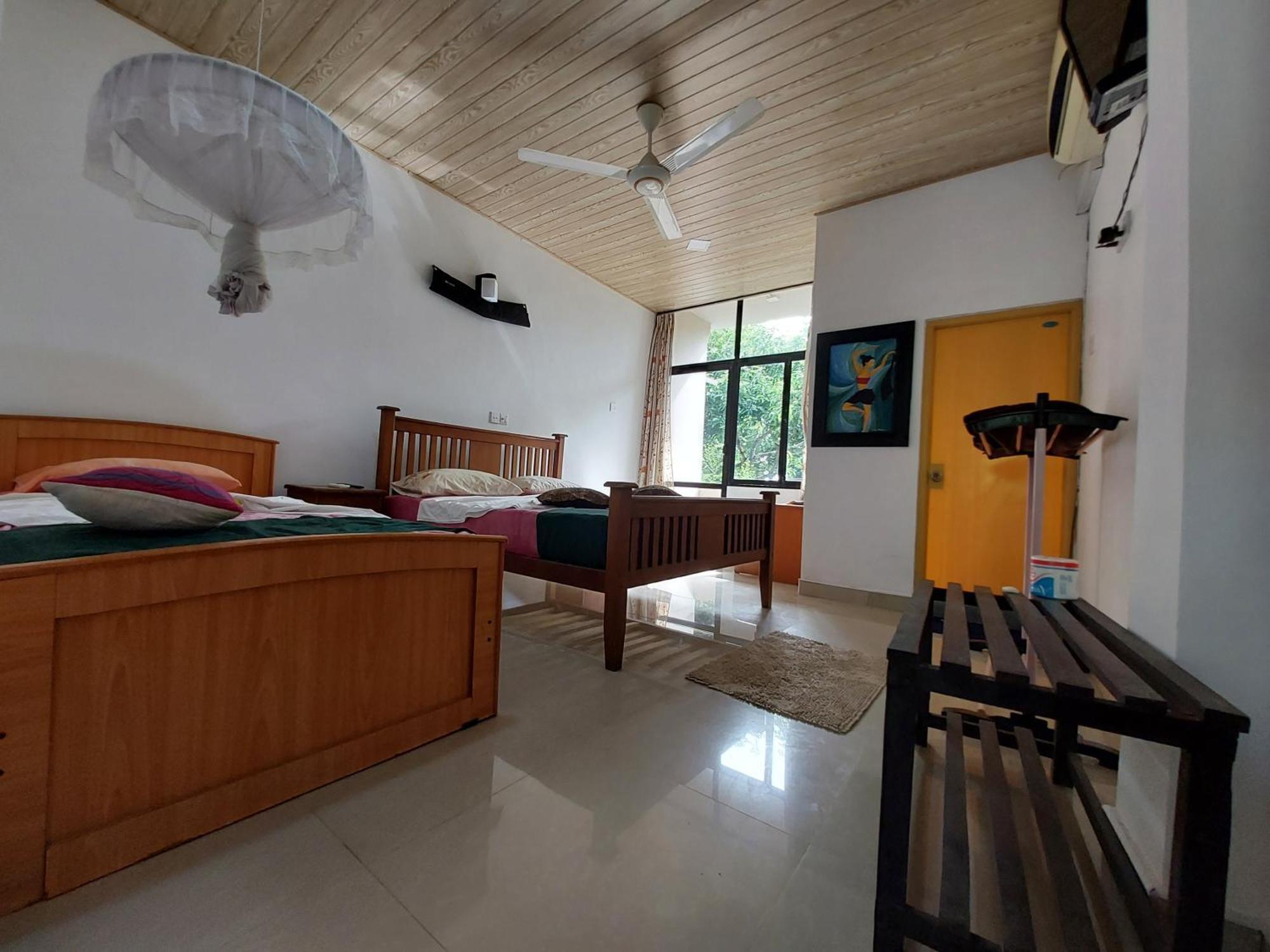 Lake Wave Hotel Anuradhapura Exterior foto